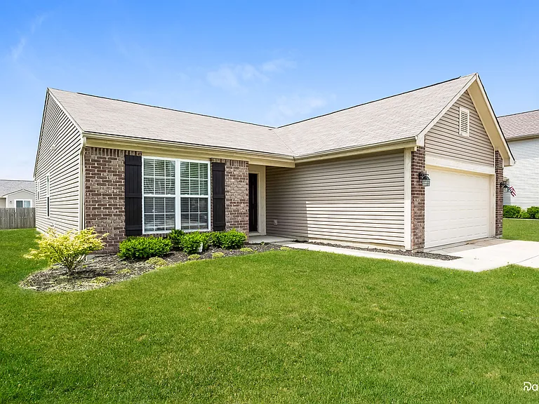 13294 Middlewood Ln — Photo 2