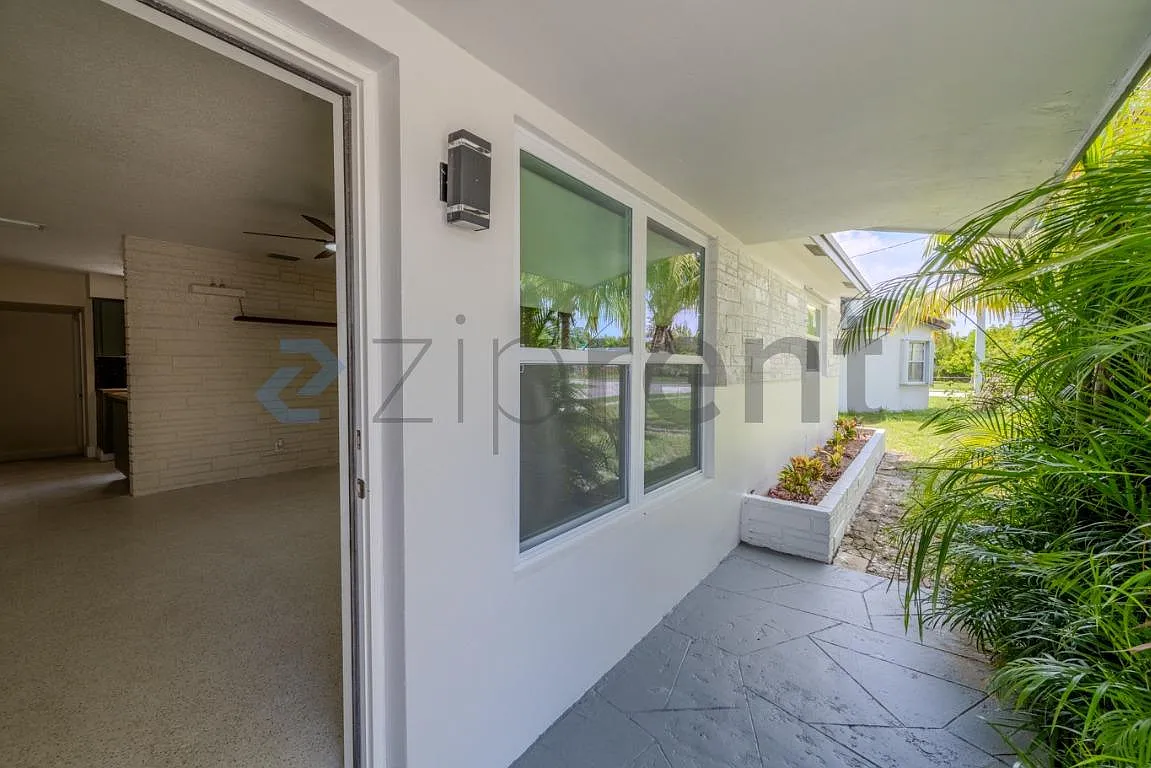 2 bed, 925 sqft, $2,040 — Photo 4