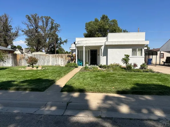 207 Kenwood Dr, Pueblo, CO 81004