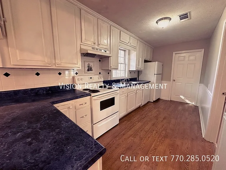 95 Castlegate Cir — Photo 9