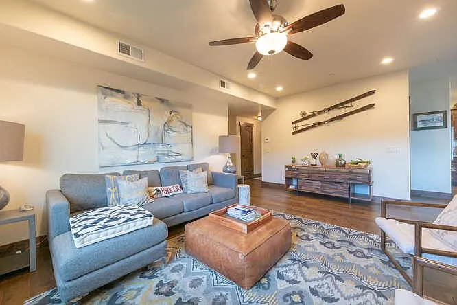 3 bed, 1477 sqft, $3,600 — Photo 4