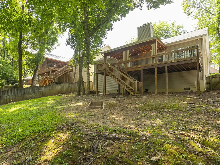 1004 Elmshade Ln — Photo 36