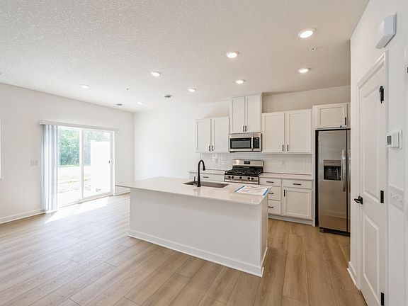 2nd image of 10548 Harbor Ln N