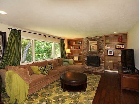 3rd image of 3964 Orangewood Dr