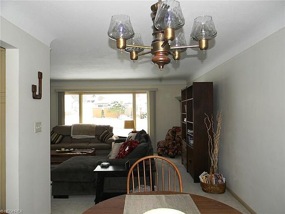 4th image of 2749 Sherwood Dr