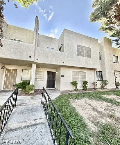 2654 Aracatuba Ave Photo 1