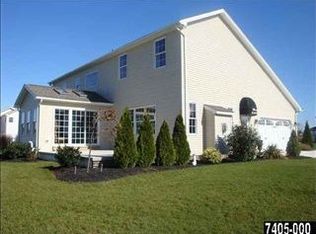 425 Onyx Rd, New Oxford, PA 17350