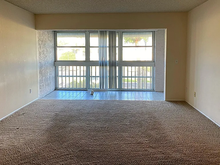 987 Sonesta Ave NE #207 — Photo 3