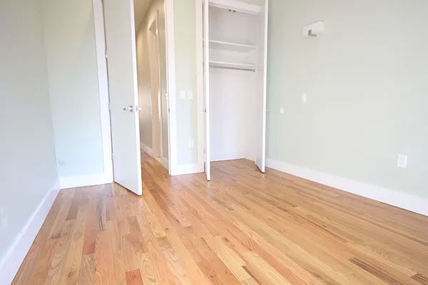 Rented by Nooklyn NYC LLC | media 22