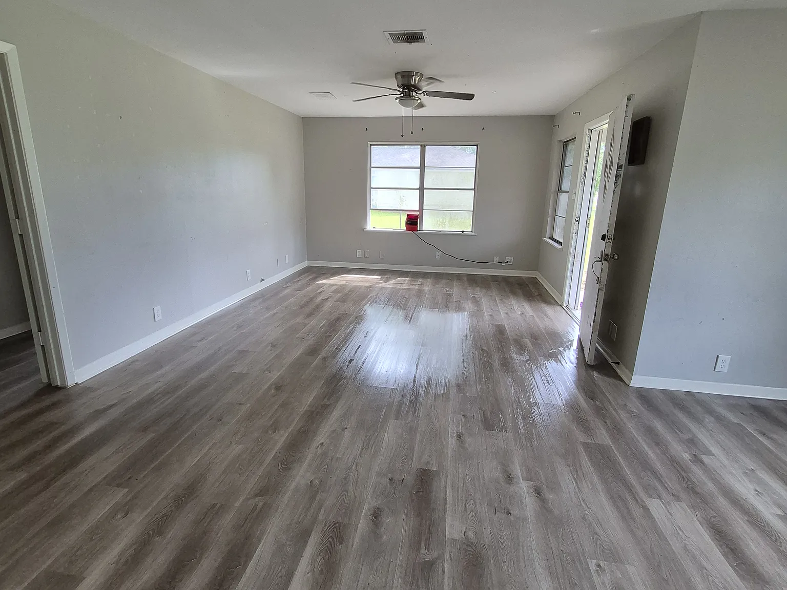 4 bed, 1870 sqft, $1,700 — Photo 2