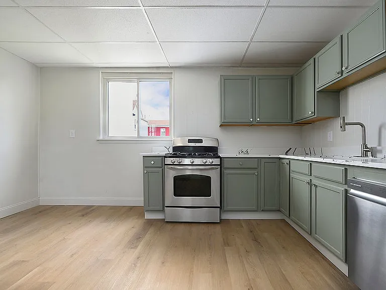 120 Cherry St — Photo 3
