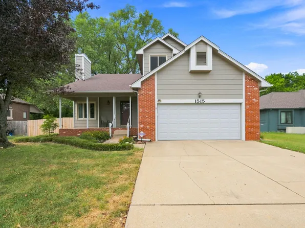 1515 S Spring Hollow Cir, Wichita, KS 67230