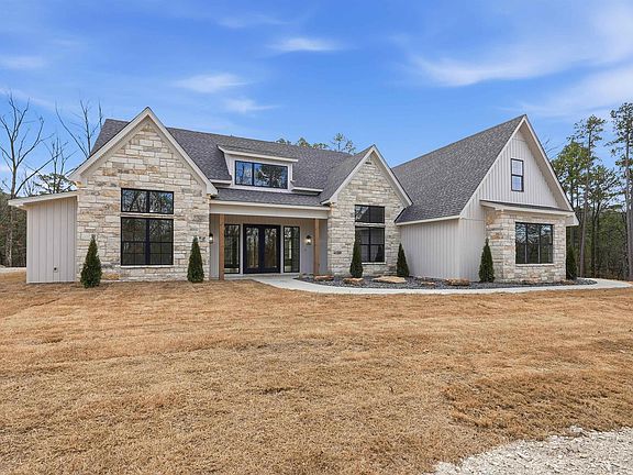3rd image of 21 Southridge Dr