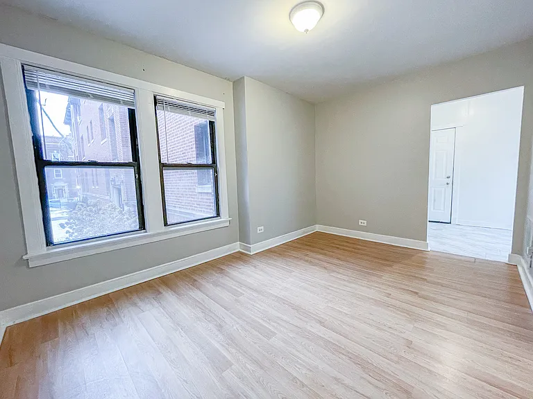2625.5 N Spaulding Ave #2S — Photo 5