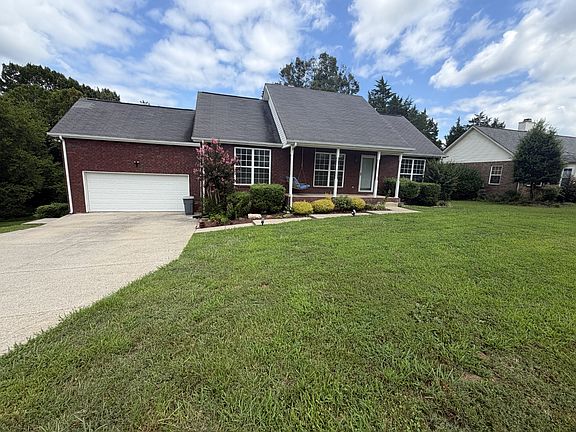 3rd image of 528 Windy Rd