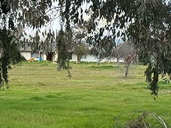 2nd image of 4301 Comanche Dr