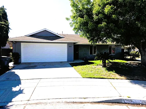 4951 E Fillmore Ave Photo 1