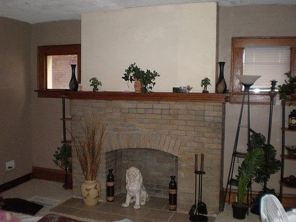 2nd image of 784 Kimball Pl