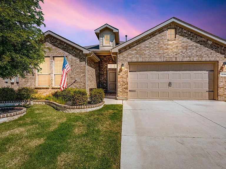 1808 Eridanus Dr — Photo 1