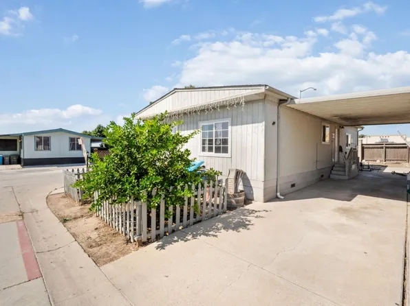 1 Appletree Ln #1, Hollister, CA 95023