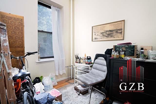 1st image of 50 Hart St #1R