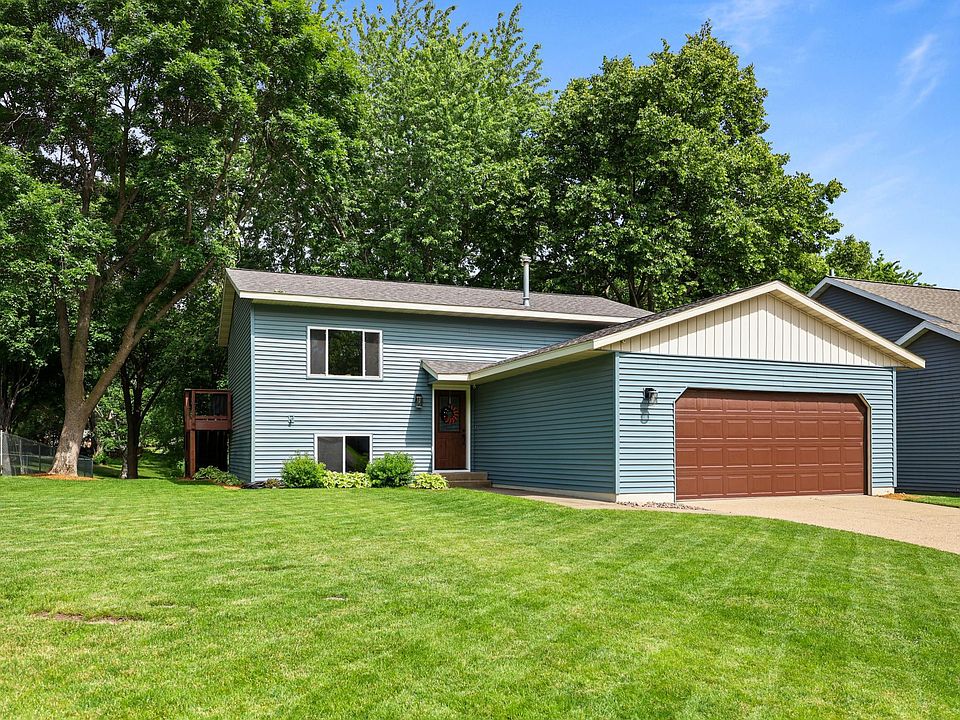 1st image of 880 Pearl View Dr