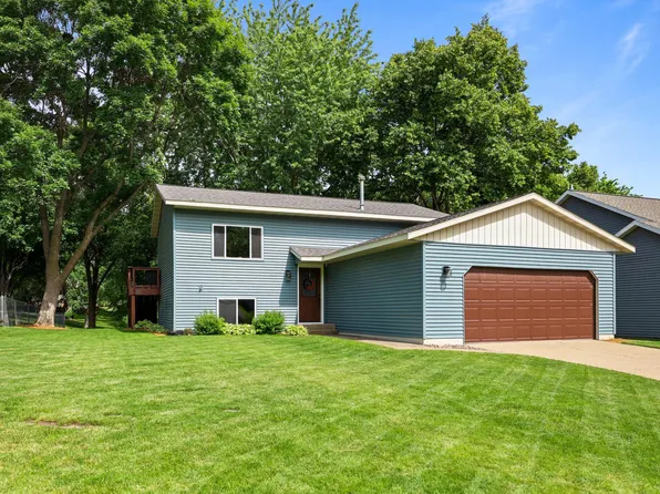 880 Pearl View Dr, Sauk Rapids, MN 56379