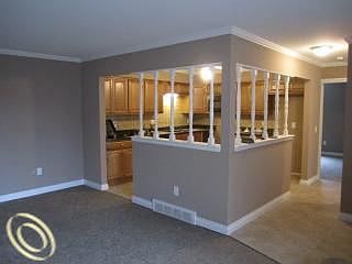2nd image of 29137 Yorkshire Ln