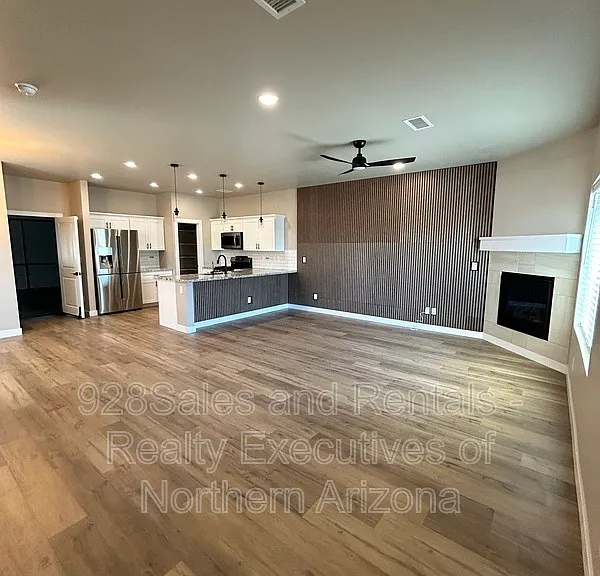 12217 Bliss Ave — Photo 5