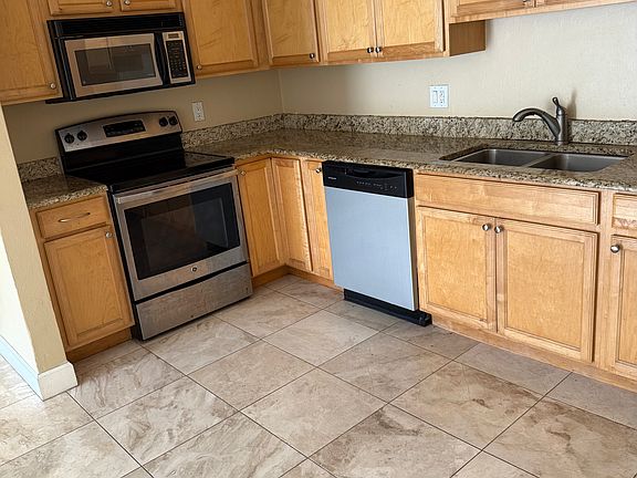 4th image of 1901 N Atlantic Ave APT 6