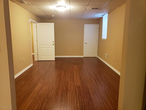 3rd image of 3239 Wilbur Ave