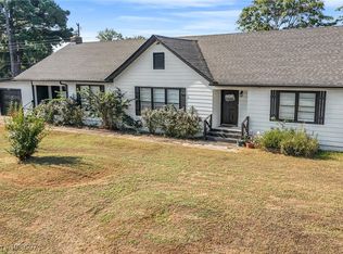 205 Bowlin Dr, Poteau, OK 74953