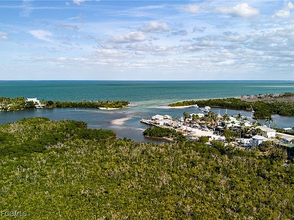 5th image of 7564 Captains Harbor Dr