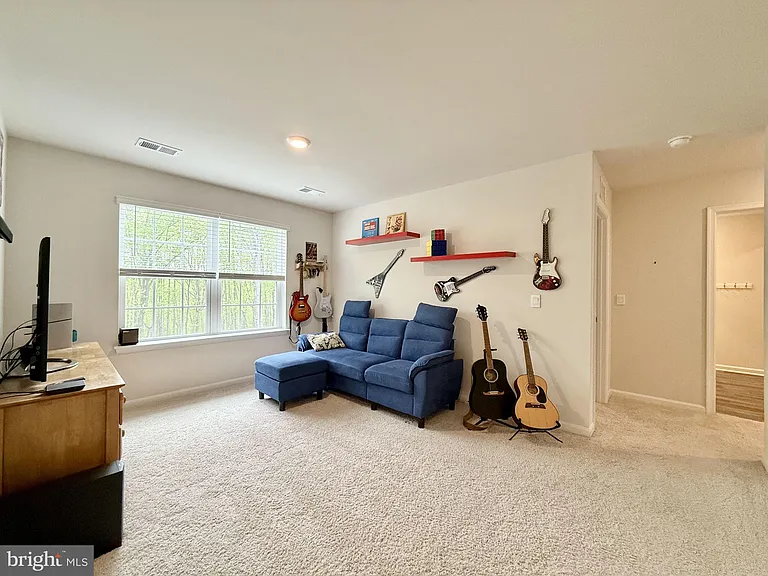 311 Rock Raymond Dr — Photo 17