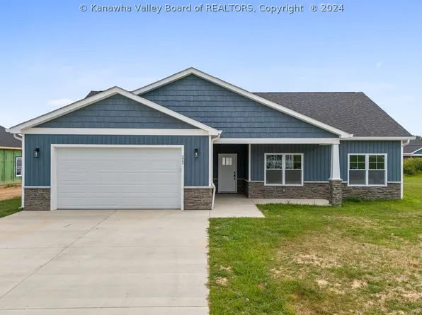 225 Lenore Cir, Fraziers Bottom, WV 25082