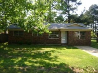 1304 Lakeshore Dr, Hope, AR 71801