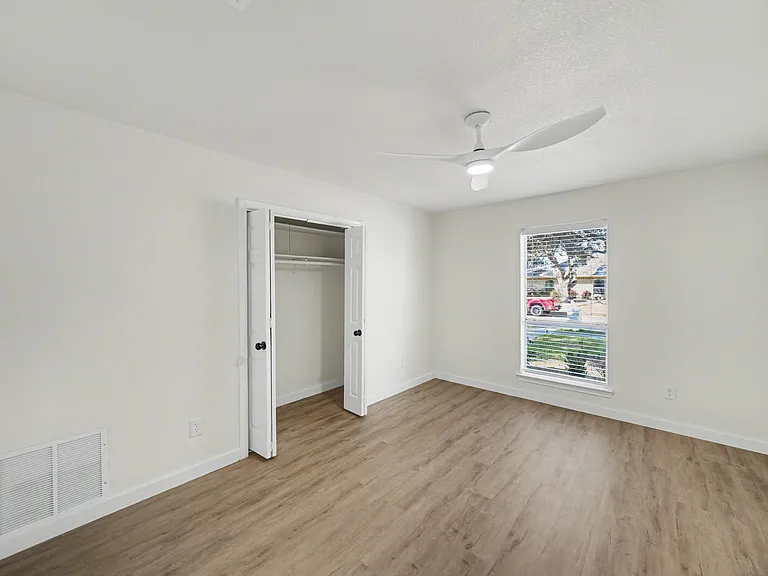 3204 Lynbrook Dr — Photo 18