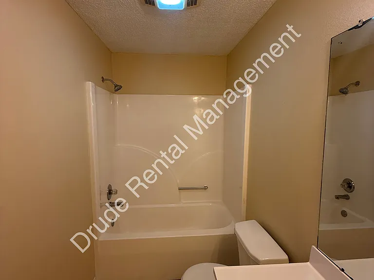 508 Cedar Ln — Photo 7