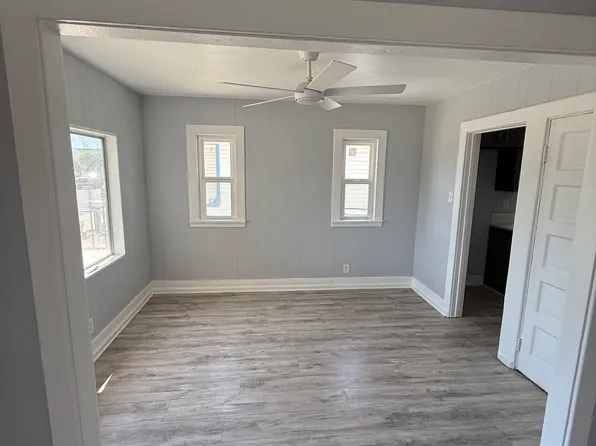1403 E M St, Wilmington, CA 90744
