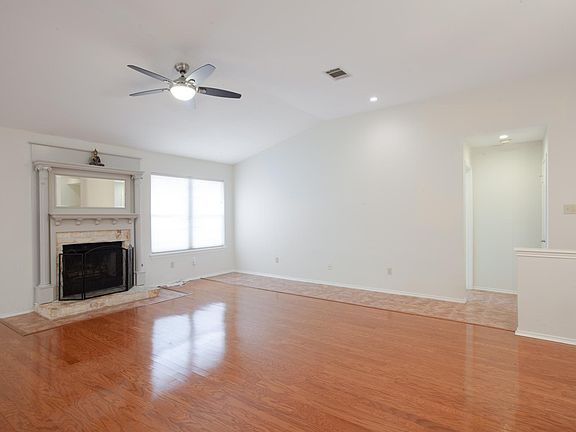 4th image of 8104 Doe Meadow Dr
