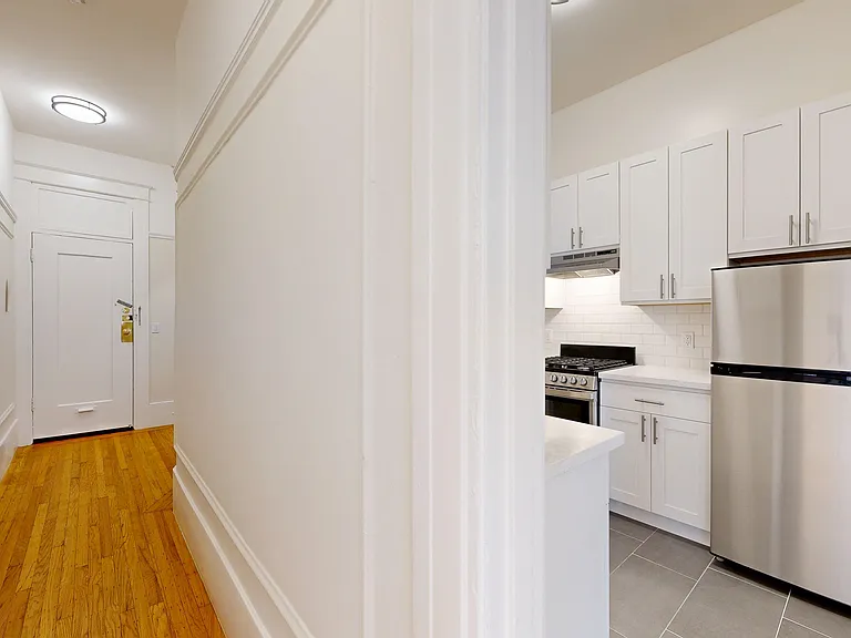 1560 Sacramento St #211 — Photo 5