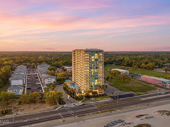 2nd image of 2060 Beach Blvd Unit 204