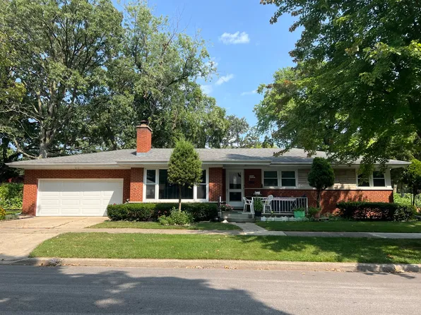 2416 W Sibley St, Park Ridge, IL 60068