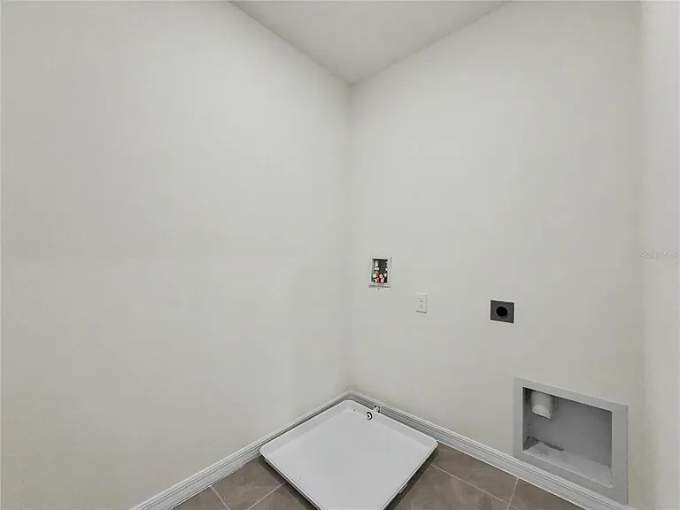 2085 Doe Run Dr — Photo 42