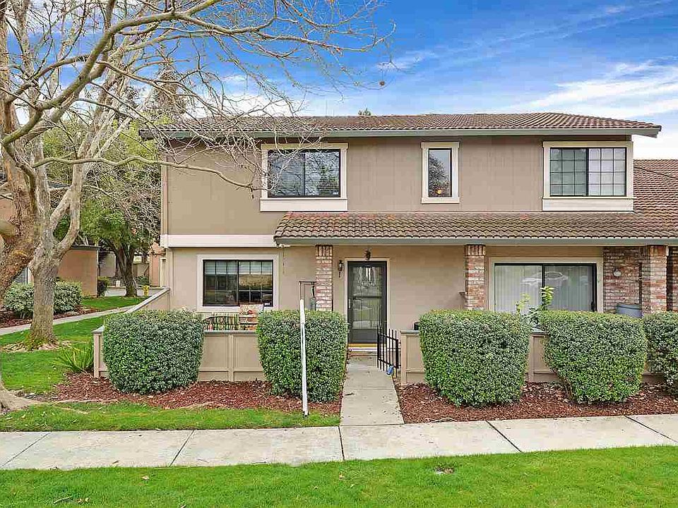 1st image of 32856 Arbor Vine Dr