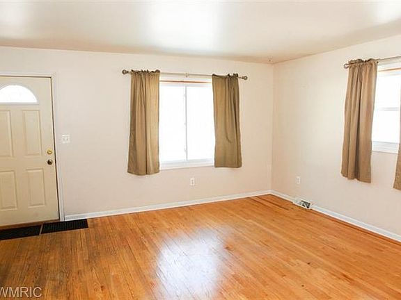 2nd image of 1704 Bristol Ave NW