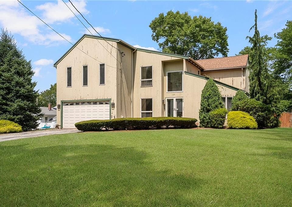 1st image of 22 Golden View Dr
