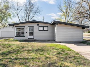 101 E Springdale St, Derby, KS 67037