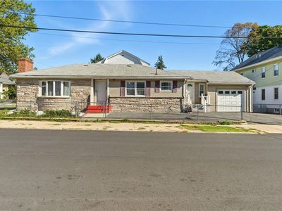 109 Dover St, Providence, RI, 02908