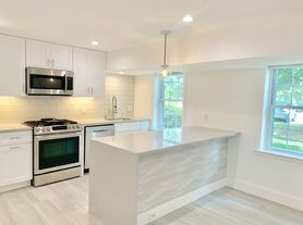 2408 Colston Dr